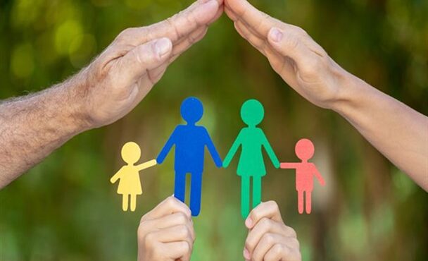 بیمه فراگیر خانواده گامی بلند در تحقق سیاست‌های کلی خانواده/ بیمه زنان خانه‌دار جزو سنوات محسوب می‌شود